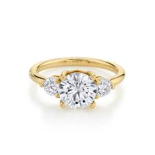 oval three stone engagement ring