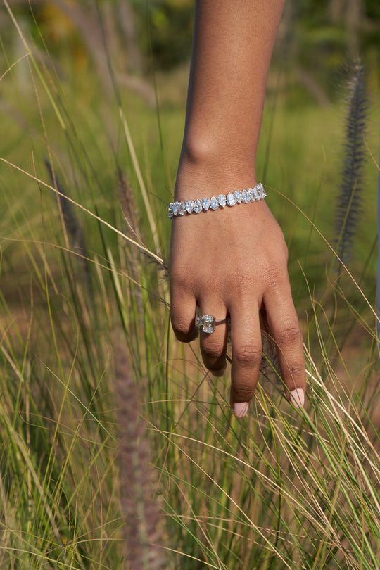 Alternate Pear Tennis Bracelet
